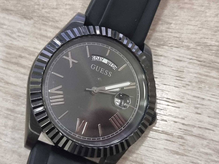 Мъжки часовник GUESS 42 мм