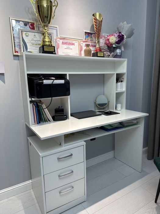 Сатылады компютер  стол сабак окуга арналган багасы 15000 тенге