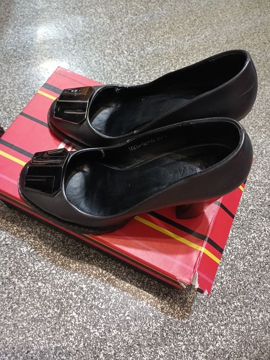 Продам туфли женские