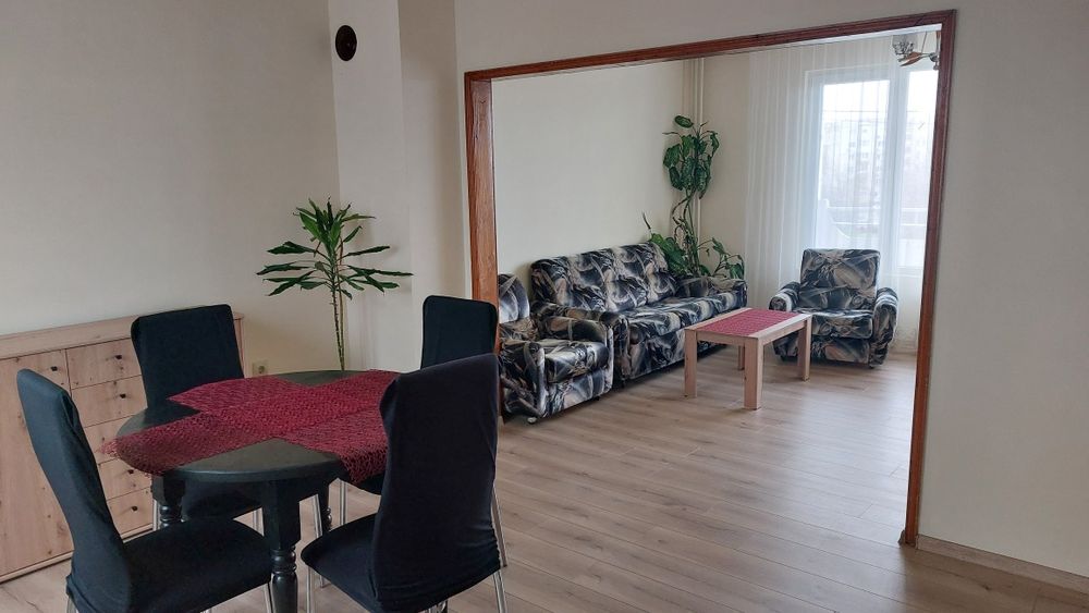 Тристаен апартамент до парк Лаута