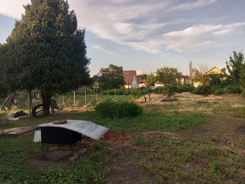 Дом  частный из двух половин