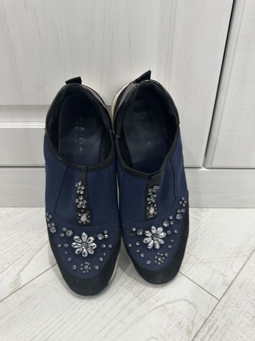 Кроссовки Carvela