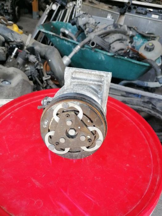 Compresor AC Dacia Logan motor 1.0