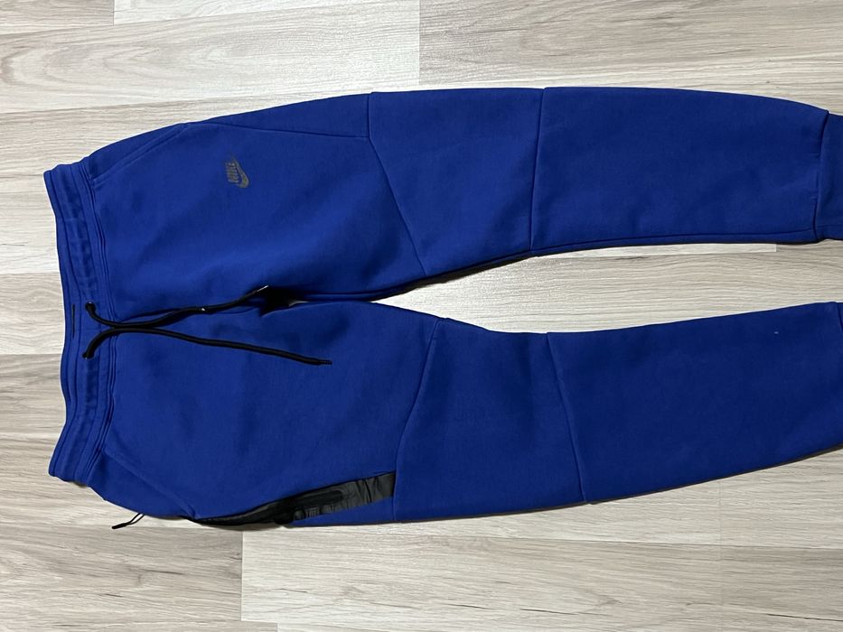 pantaloni nike tech