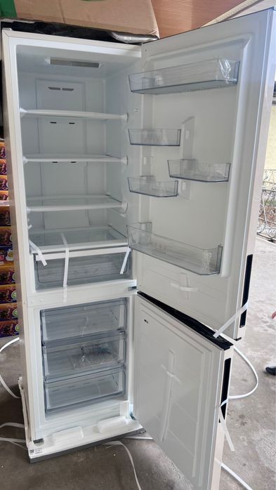 Холодильник новый