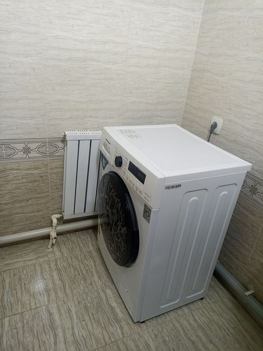 Стиральная машина Hofmann 8кг Inverter, Steam WM814SBWH1 - почти новая