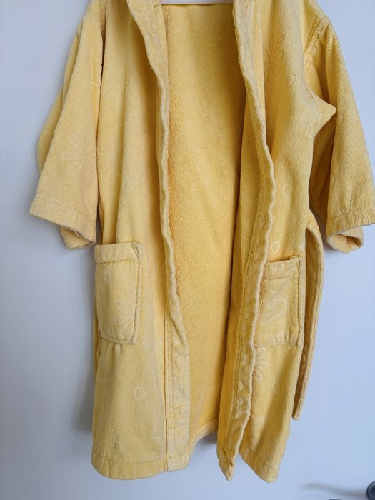 Детски халати два броя 7/8 и 11/12 години