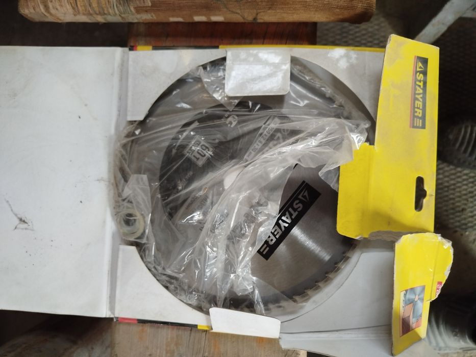 Диск на циркулярную пилу 250 мм