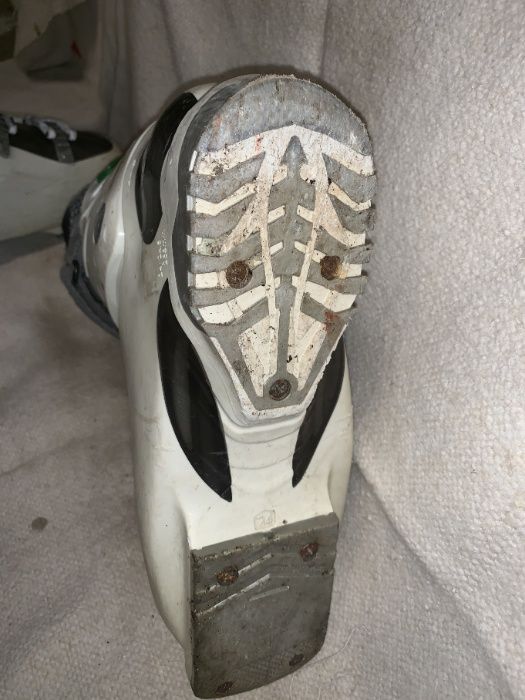 Clapari ski schi Salomon 880 marime EUR:38.5 Mondo:24.5