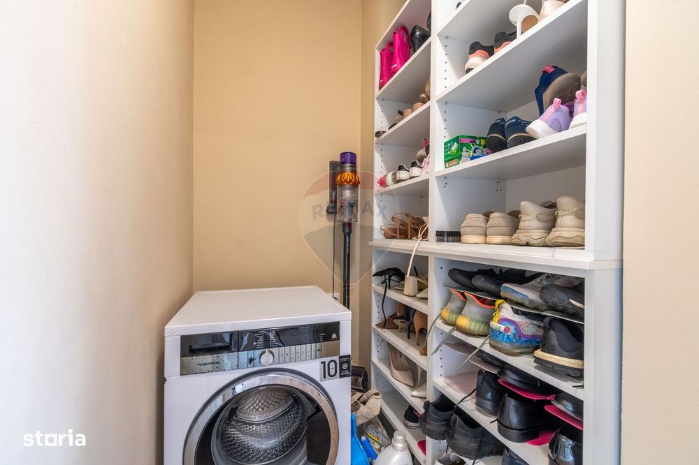 Apartament 3 camere de vanzare Bună Ziua str. Costache Negri Parcare