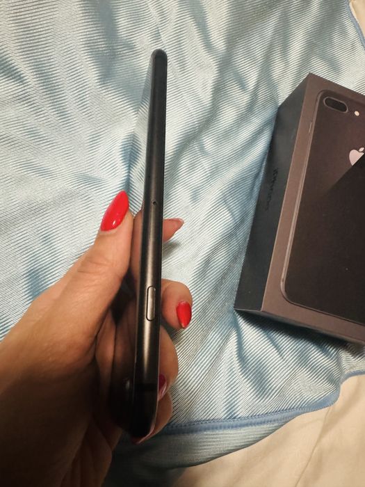 iPhone 8 plus 64 GB