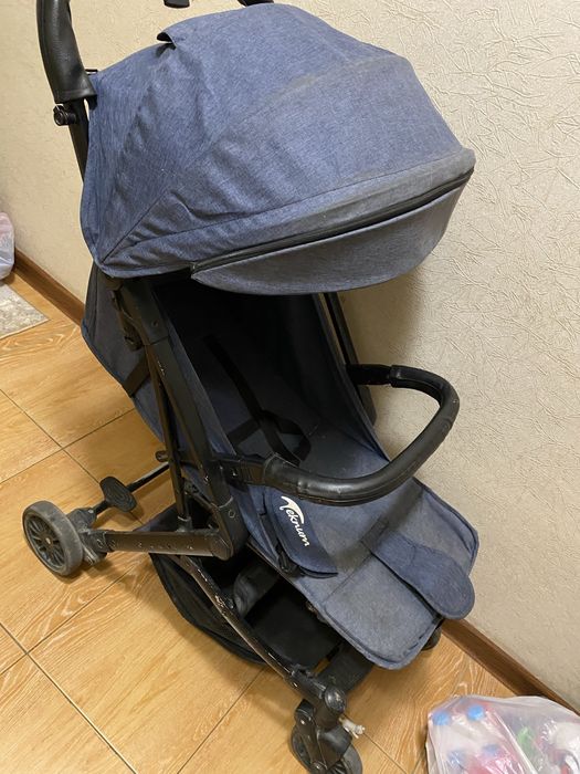 Продам коляску детскую прогудочную