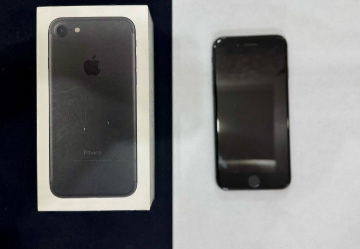 iPhone 7 (32 Gb)