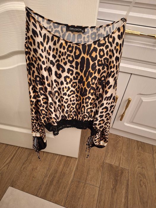 Дамска блуза с дълъг ръкав