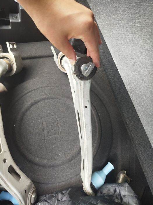 Equinox Richak GM . 
Pridelka Mers SALNIK b/u sotiladi 100 $