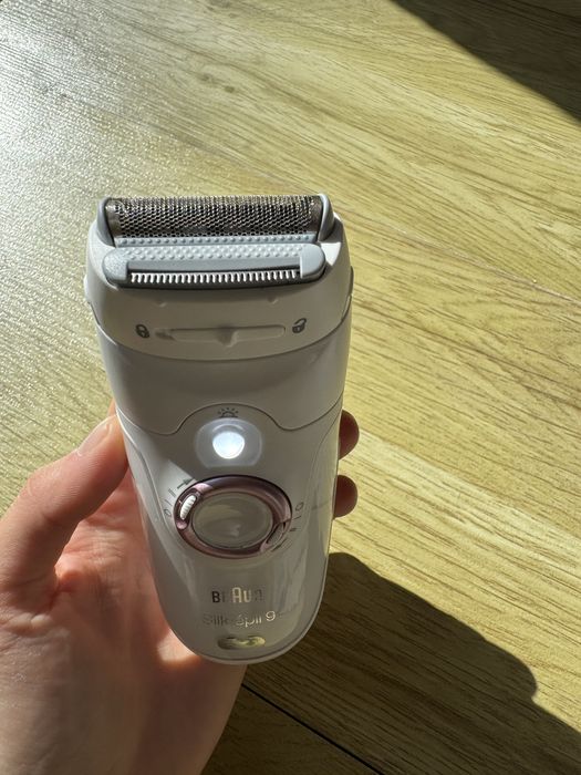 Epilator Braun Silk-épil 9 – Set complet, stare foarte bună