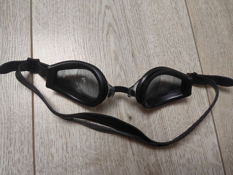 Очки для плавания