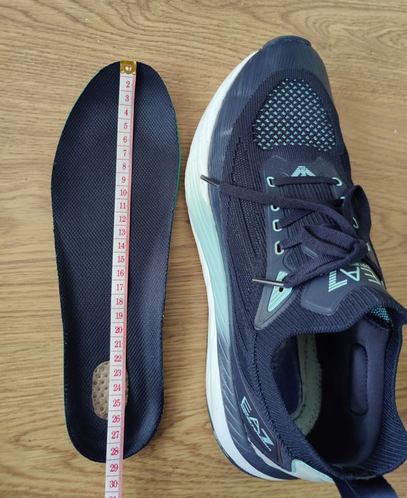 Vând sneakers EA7 Emporio Armani – model Crusher Distance, mărime 43