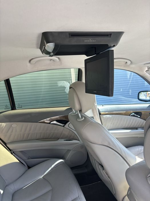 Продавам Mercedes-Benz EVO w211 E-class