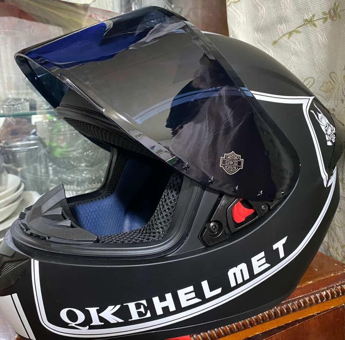 Продаётся Шлемы новые