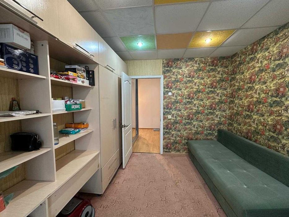 Продам 3-х комнатную квартиру в 8 микрорайоне