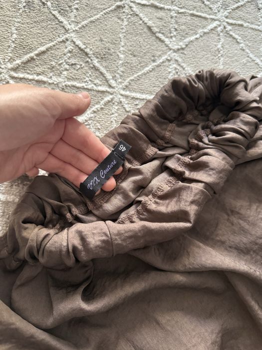 Шоколадный цвет. Размер 46. Маломерит.