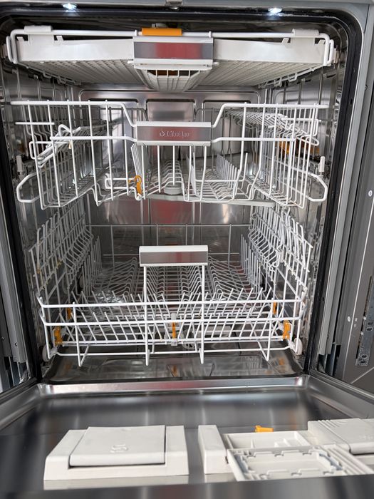 Miele G 6905 sci XXL миялна за частично вграждане AutoOpen/14 коплекта/24 мес гаранция