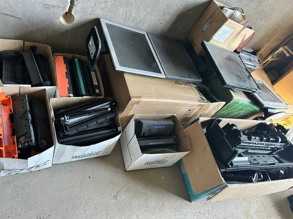 Продам принтеры на запчасти