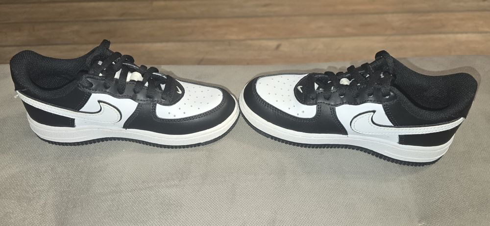 Nike Air Force 1 LV8 2