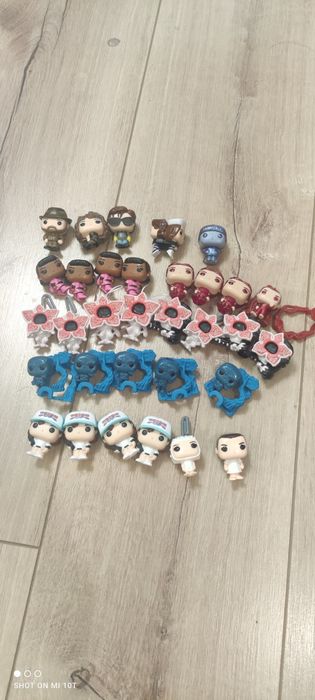 Играчки Kinder joy STRANGER THINGS