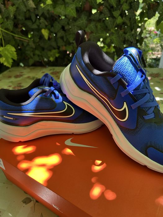 Vand Adidasi Nike Noi