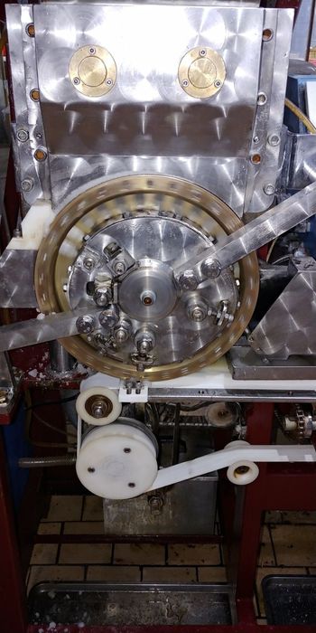 Продаётся Рафинад оборудования, ок канд станок, сахар прессованный,