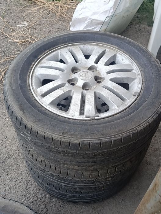 Продам диски с резиной на Митсубиси