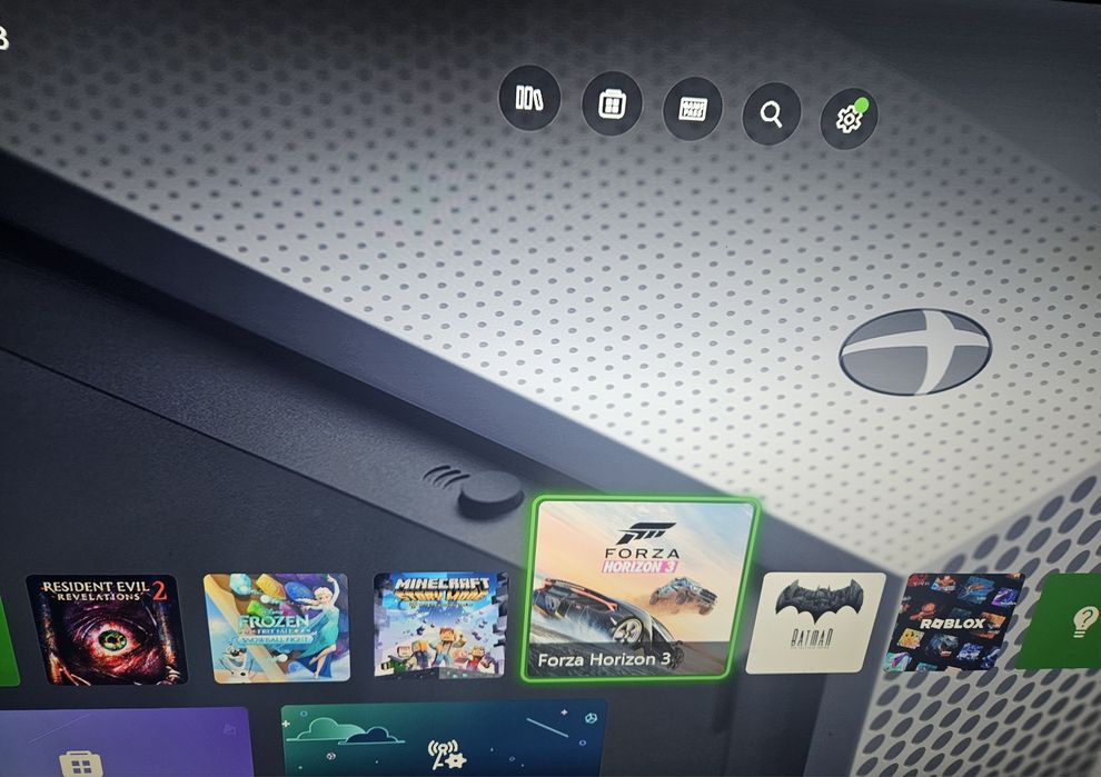 Xbox One S +игры