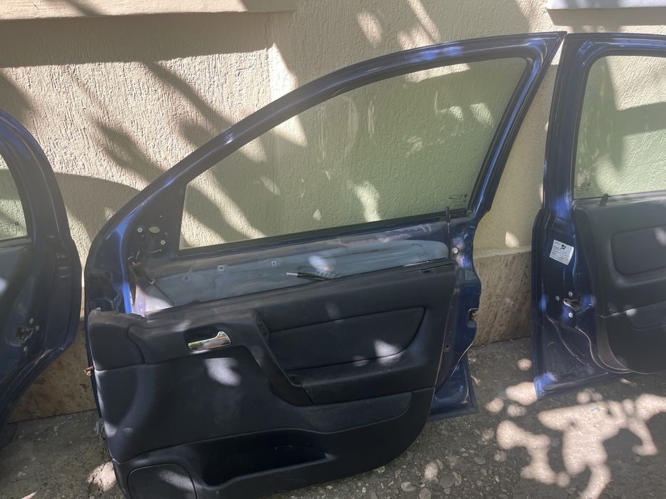 Vand usi opel astra g sedan!