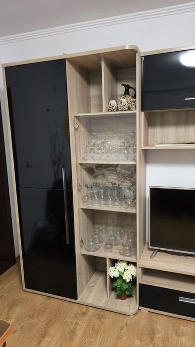 Mobilă living modernă – stare foarte bună