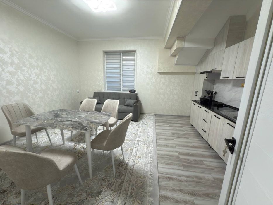 Продается 2 комнатная квартира. Мирзо Улугбекский район.Массив Феруза.