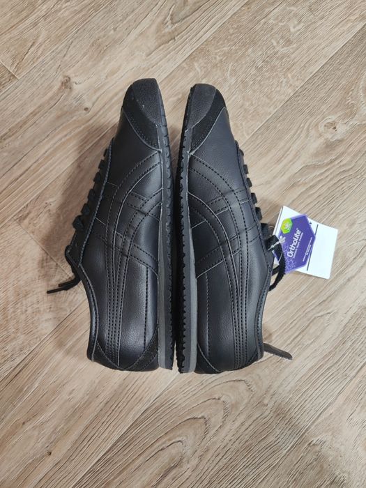 Продам кроссовки