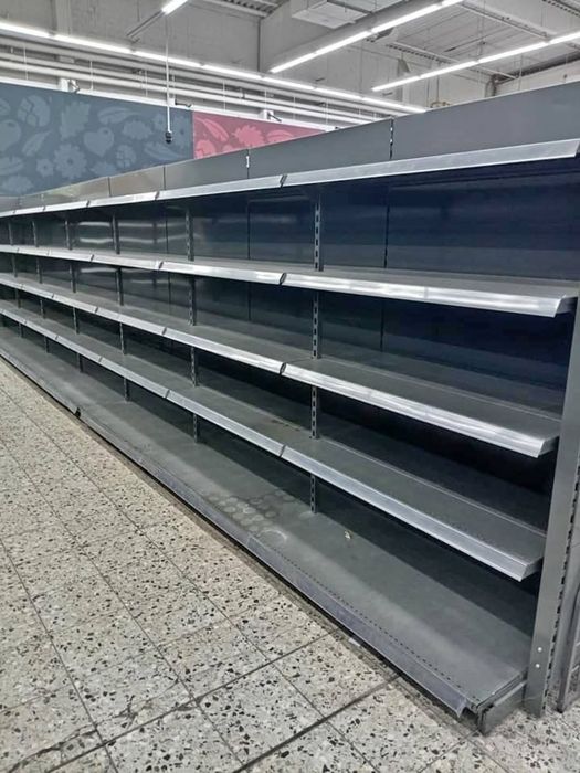 Rafturi metalice pentru magazine