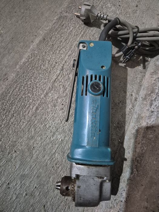 Masina de gaurit, infiletat la unghi de 90 Makita