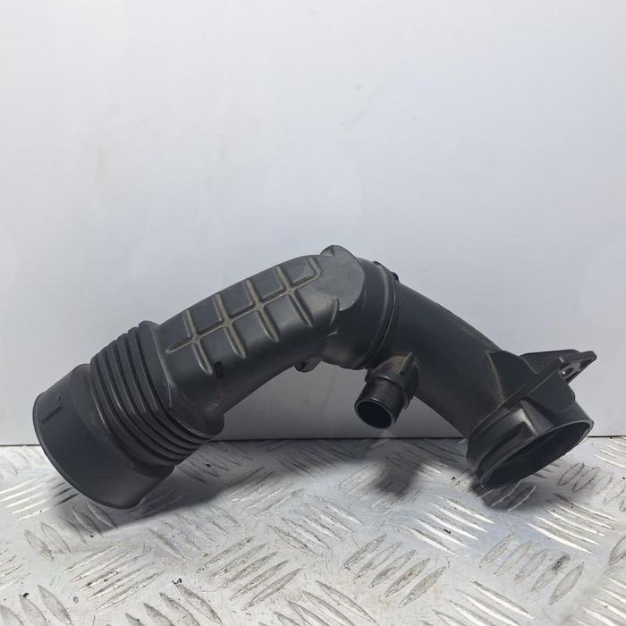 Furtun admisie Peugeot Rifter 1.5 turbo 75 kw D15DT (DV5RD)