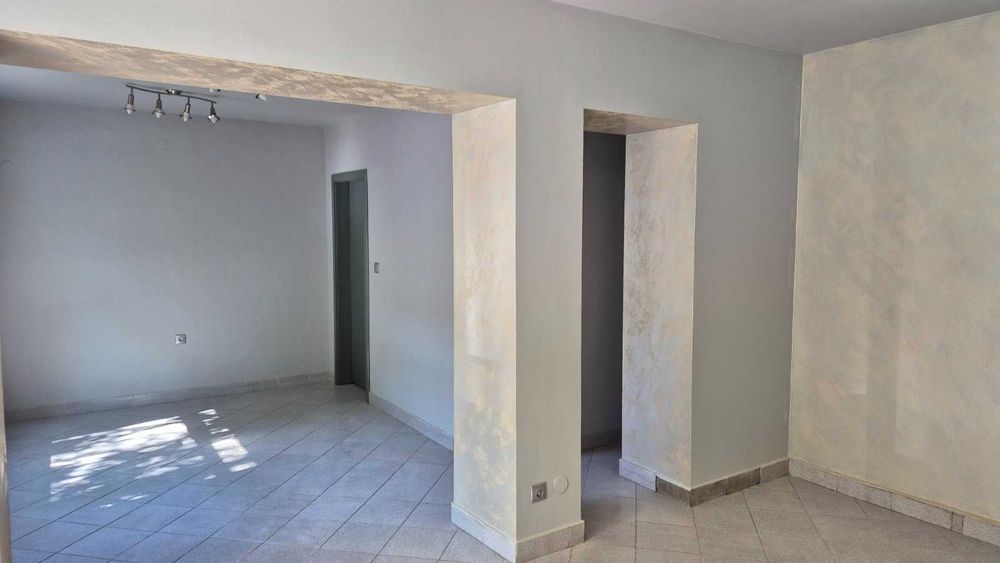 Дава се под наем Магазин в Перник, Център - 38 кв.м за 382.5 € - Снимка #5