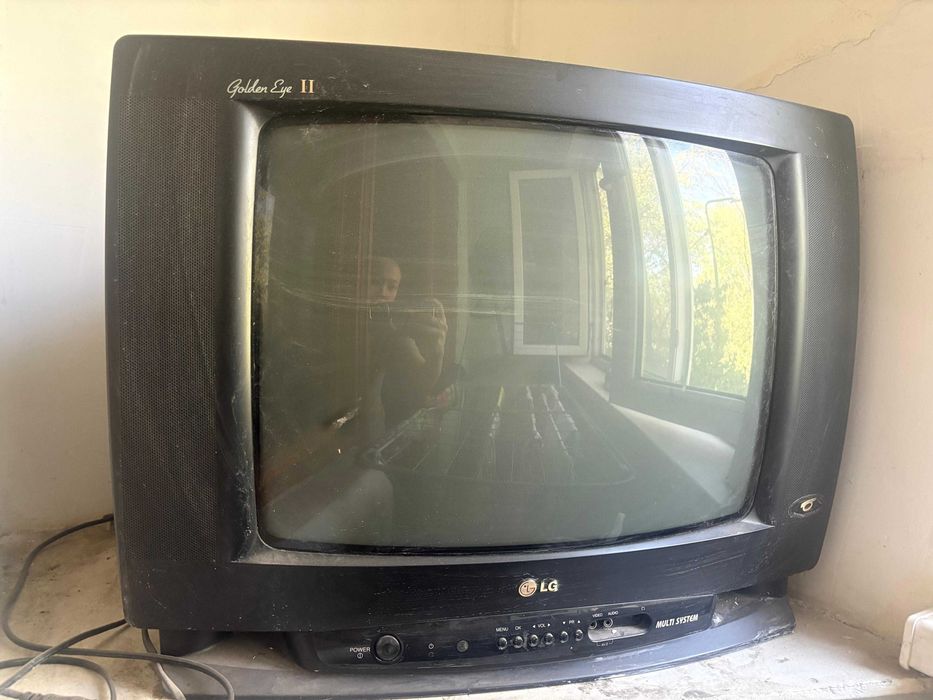 Продам два  TV Samsung . LG б/у