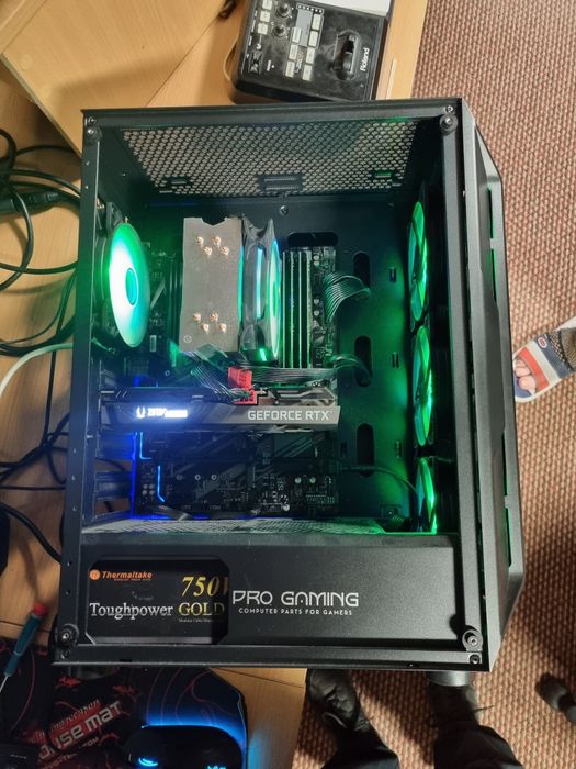 Vând calculator gaming i7 9700 RTX3060Ti 48GB RAM