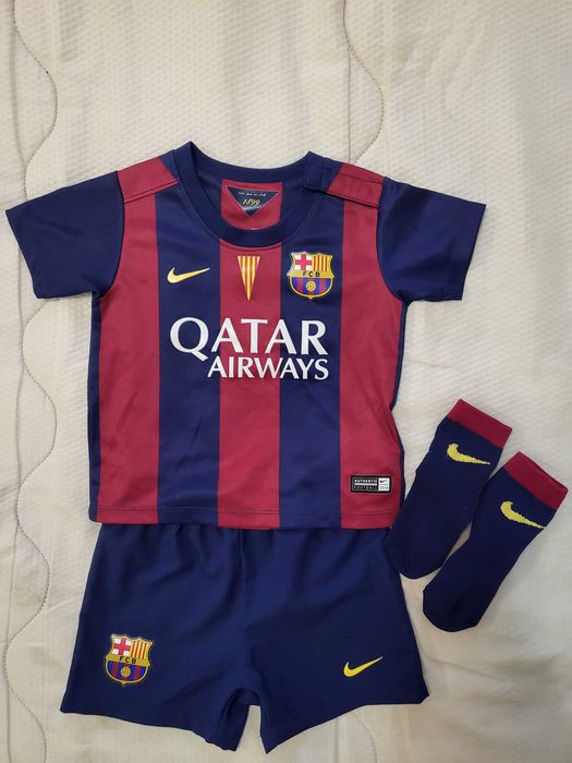 Футбулен екип nike FCB 6-9м. И Guess 9-12м.
