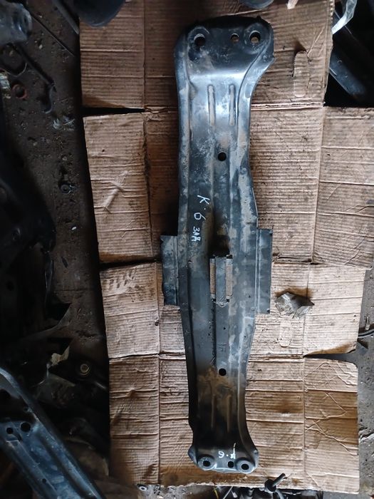 Задняя балка Мазда Кронос привозная