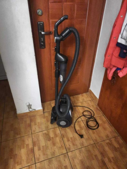 Aspirator fara sac filtru Hepa Samsung