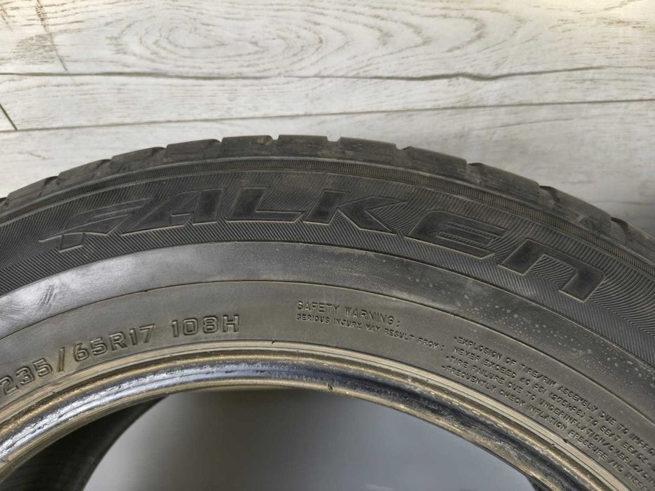 Anvelope 235/65 R17, iarna, Falken
