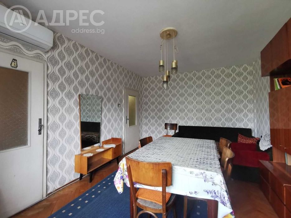 Тристаен апартамент, Здравец, 71 кв.м., ет. 3/4, без подобрения