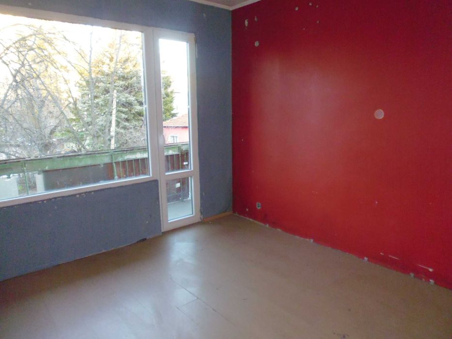 Двустаен апартамент, непреходен за продажба в ж.к.Надежда2, гр. София